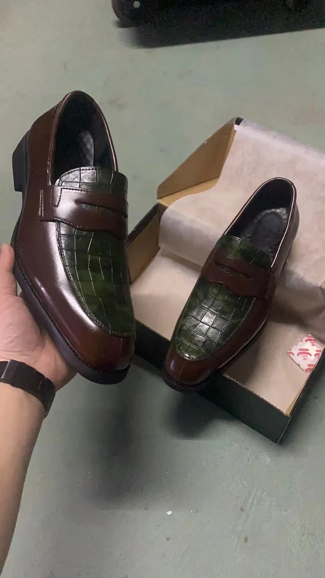 Men's leather shoes casual 45 46 large size 47 European and American hairstylist shoes dress shoes