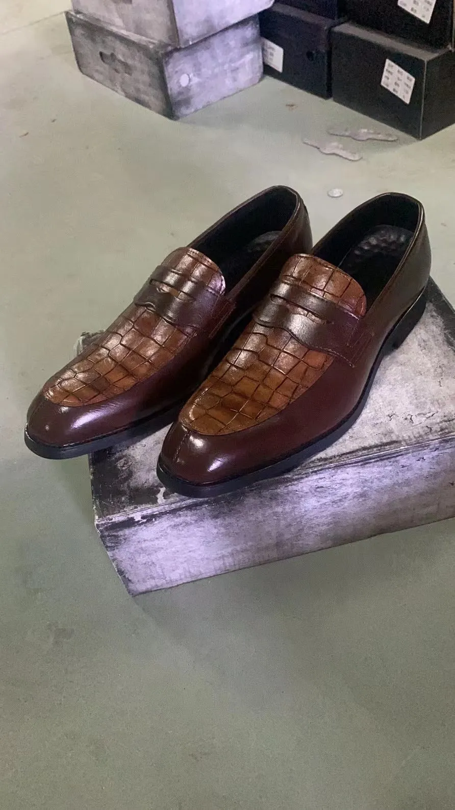 Men's leather shoes casual 45 46 large size 47 European and American hairstylist shoes dress shoes